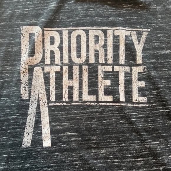 Workout Tank Top size small - Picture 3 of 3